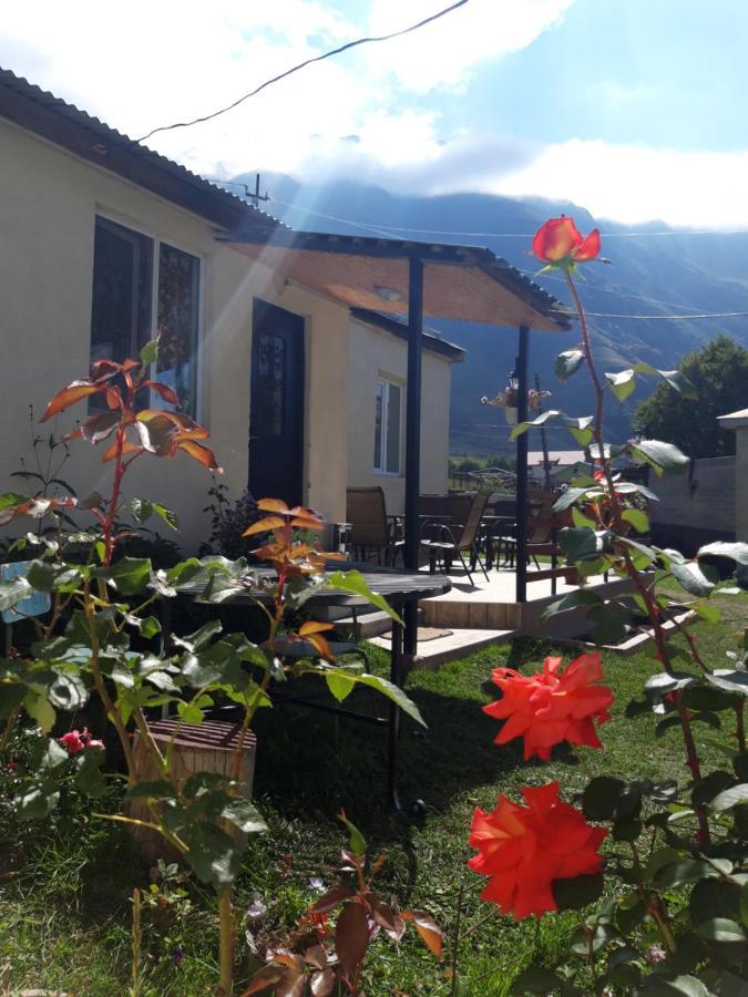 Guest House Elguja Qushashvili Kazbegi Luaran gambar